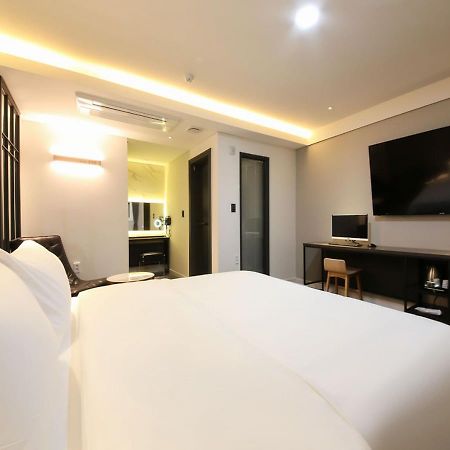 West In Hotel Yeosu Esterno foto
