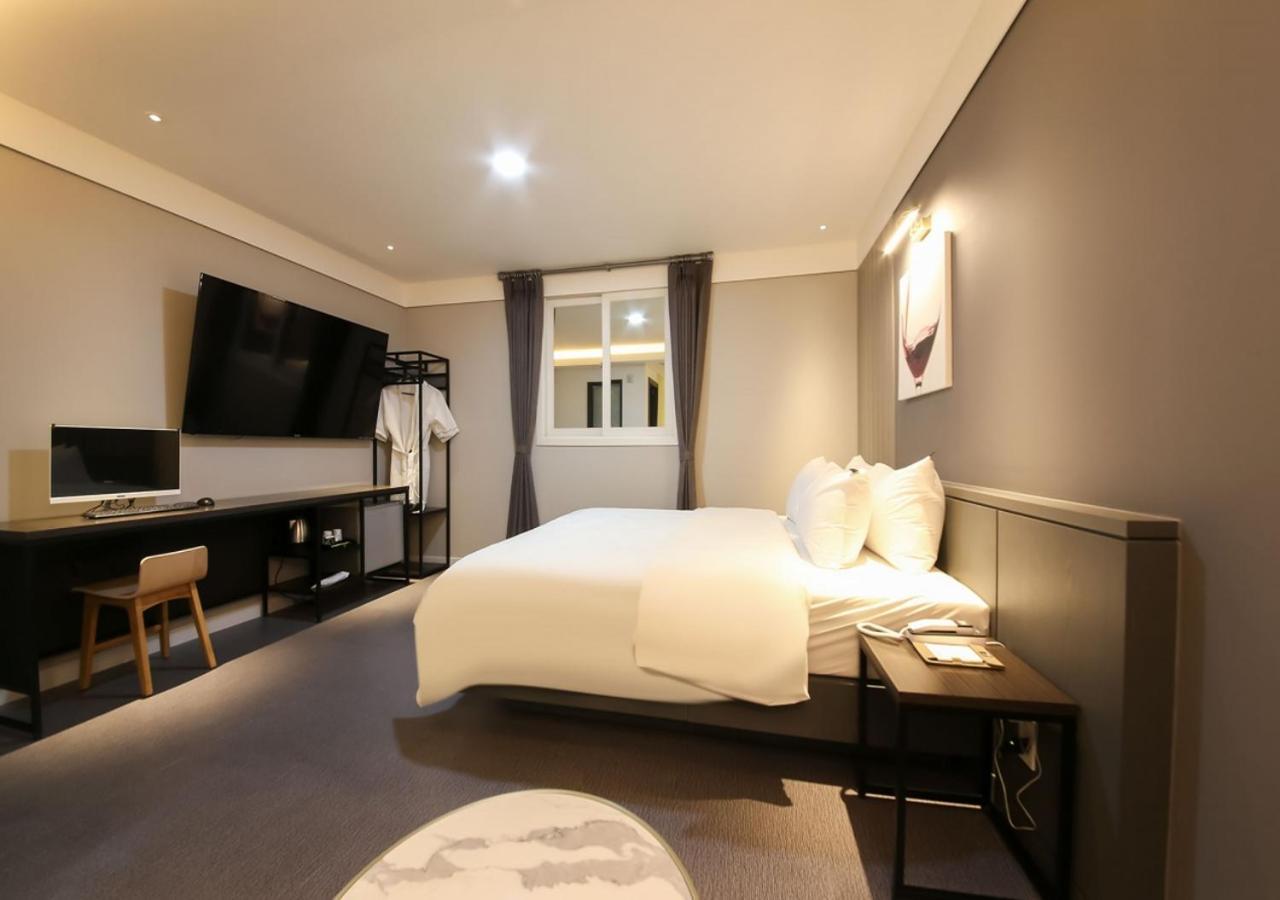 West In Hotel Yeosu Esterno foto
