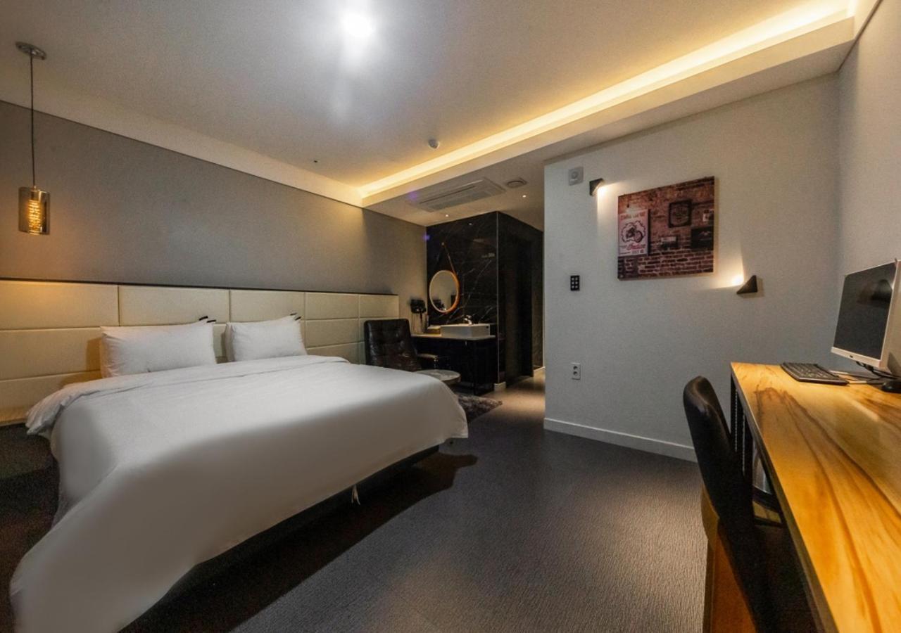 West In Hotel Yeosu Esterno foto