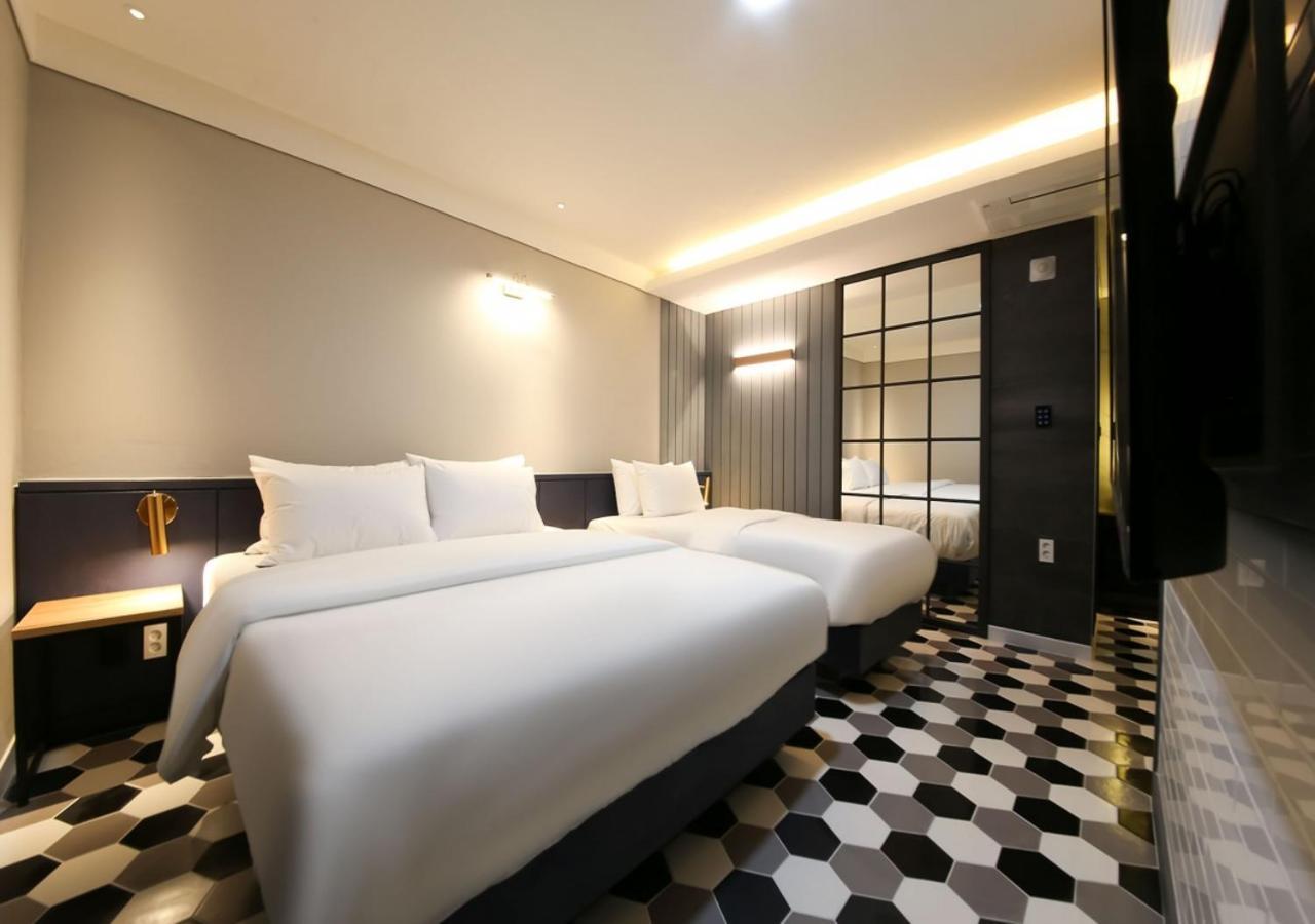 West In Hotel Yeosu Esterno foto