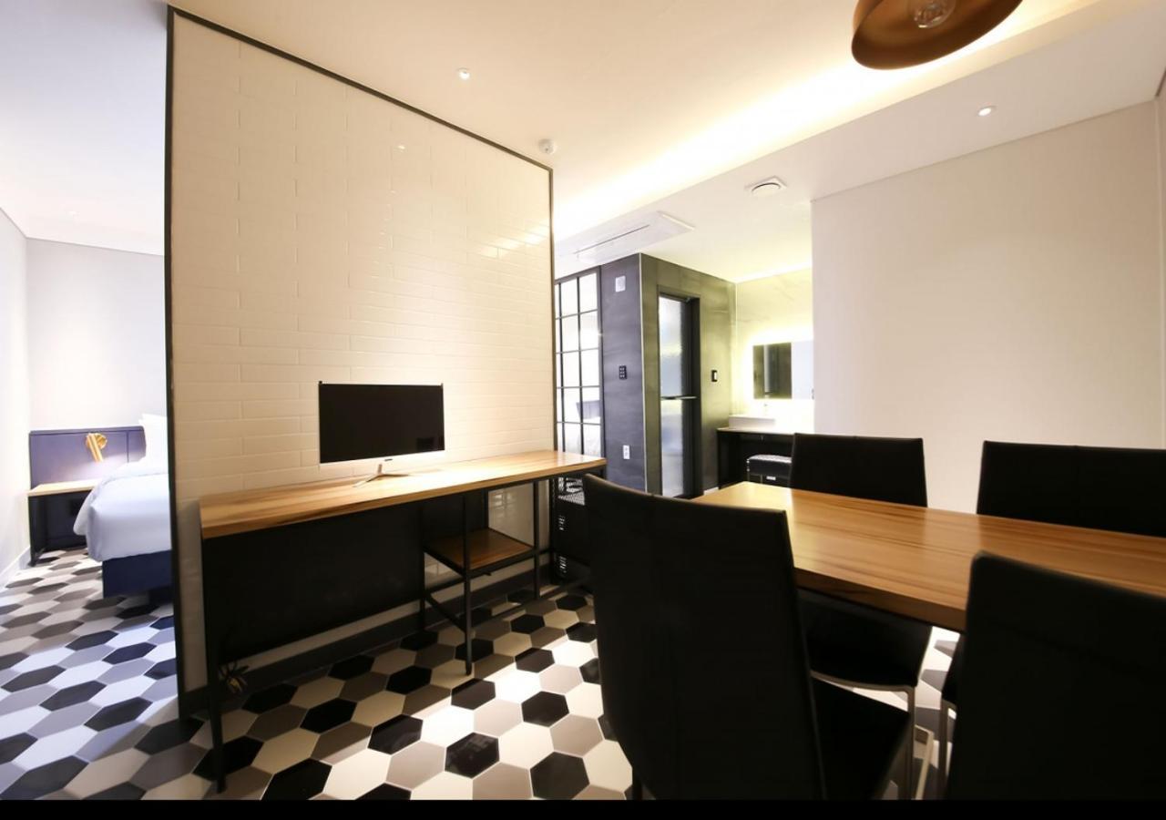 West In Hotel Yeosu Esterno foto