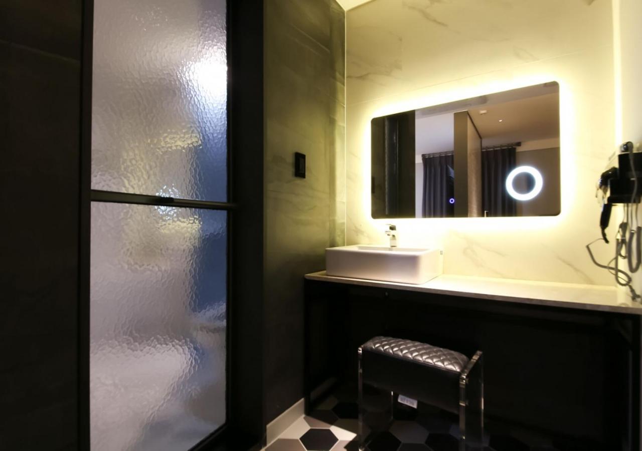 West In Hotel Yeosu Esterno foto