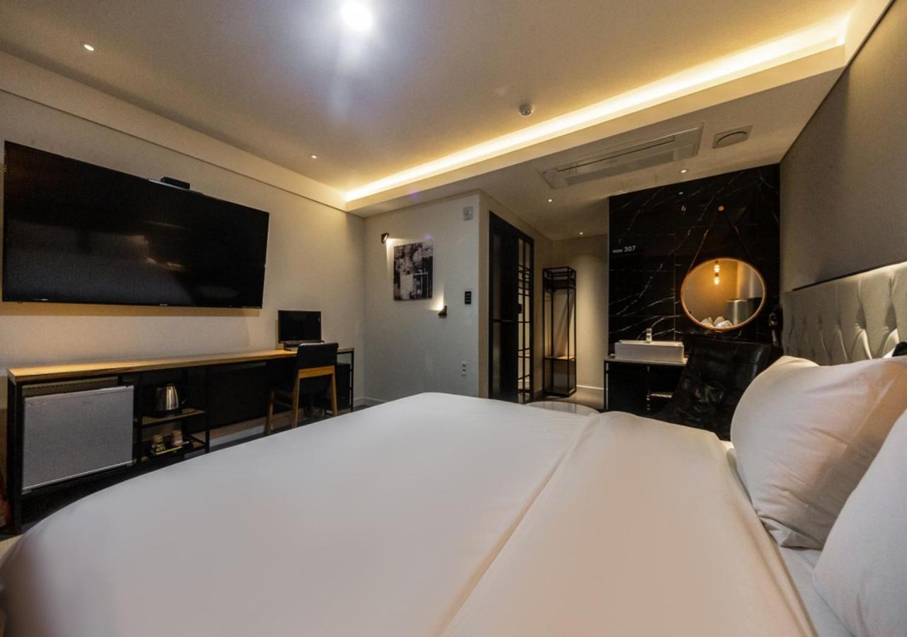 West In Hotel Yeosu Esterno foto