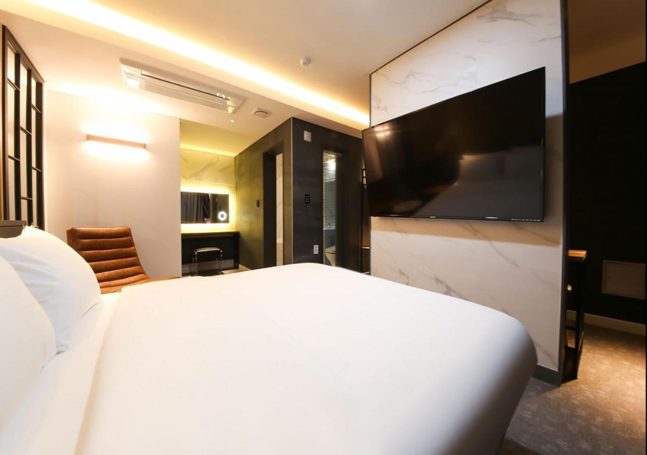 West In Hotel Yeosu Esterno foto