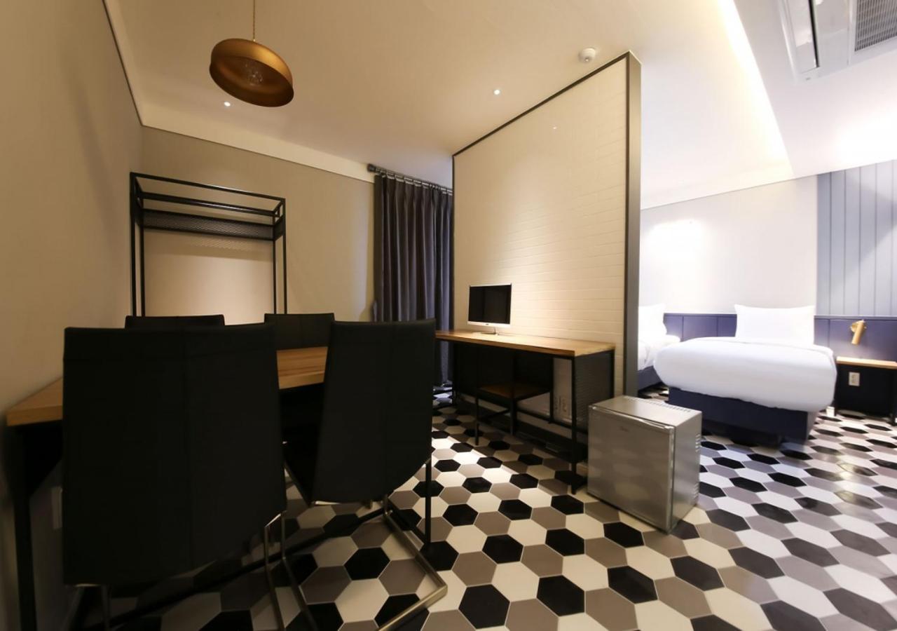 West In Hotel Yeosu Esterno foto