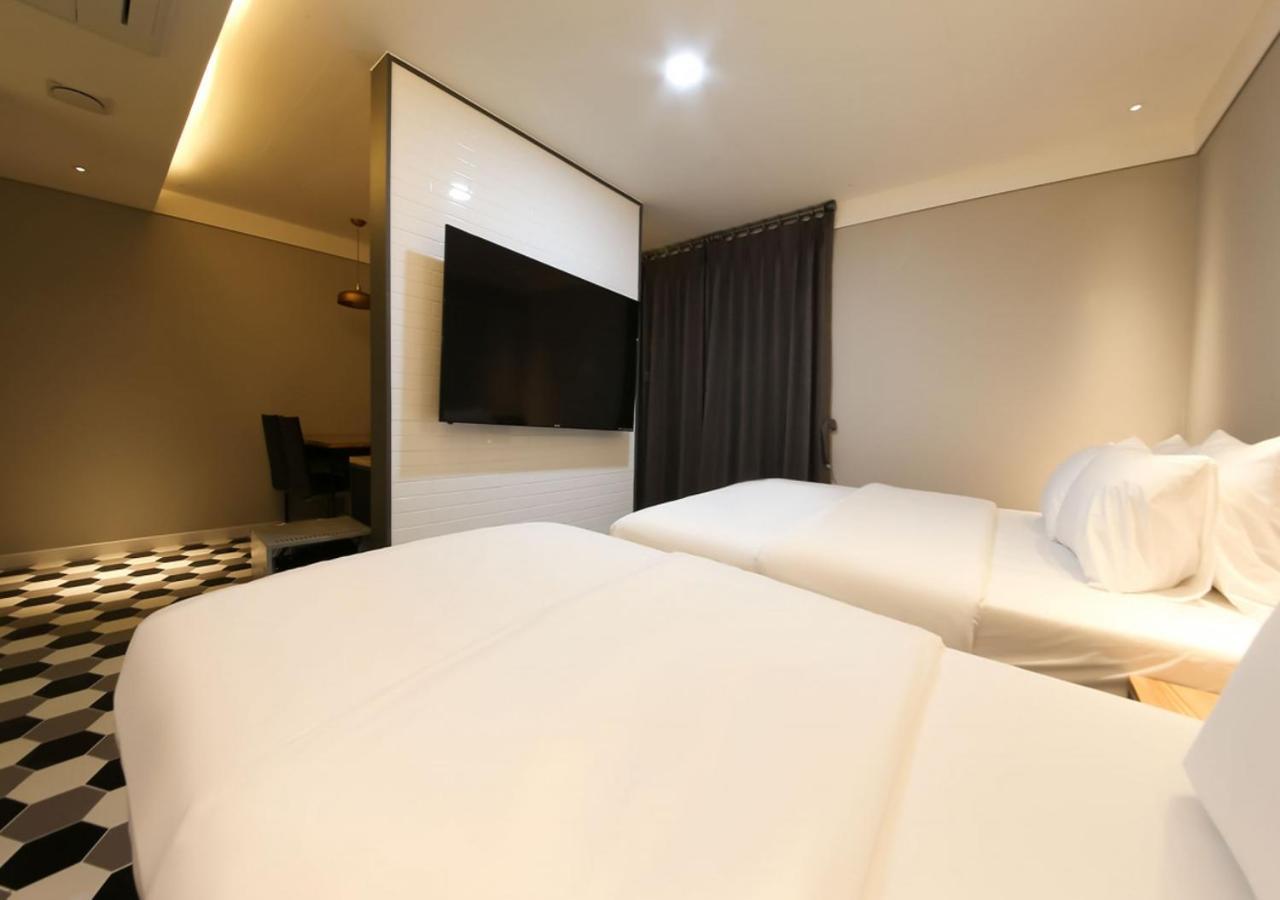 West In Hotel Yeosu Esterno foto